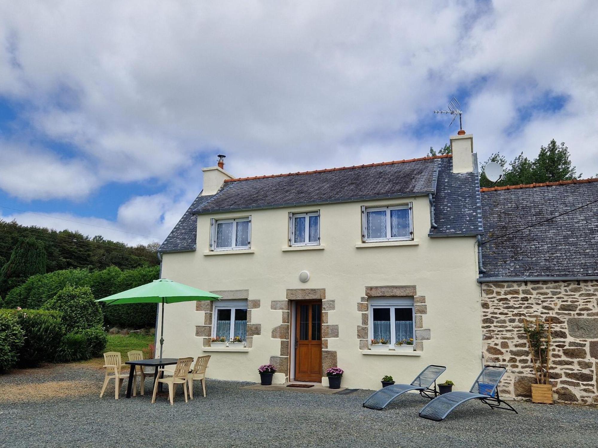 Holiday Home In The Countryside Near The Beach Guerlesquin Exterior foto